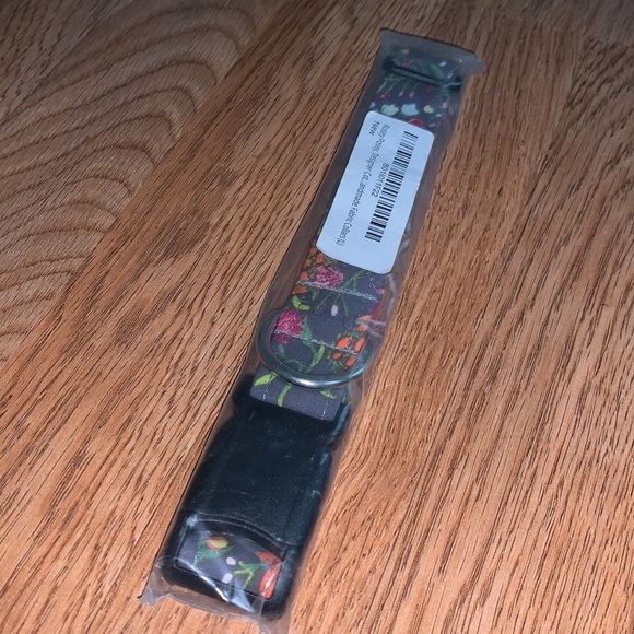 Designer Handmade Quality Flowers Dog Collar - Picture 2 of 2